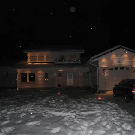 House With 4 Bedrooms Near Artic Circle *