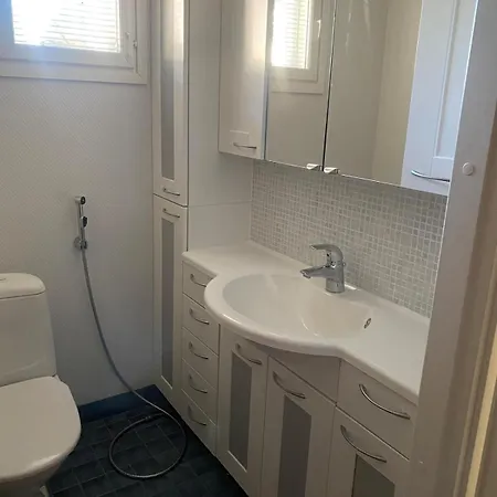 Omakotitalo 4 Makuuhuonetta Appartamento